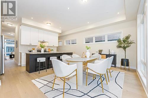 126 Credit Lane, Richmond Hill, ON - Indoor Photo Showing Dining Room