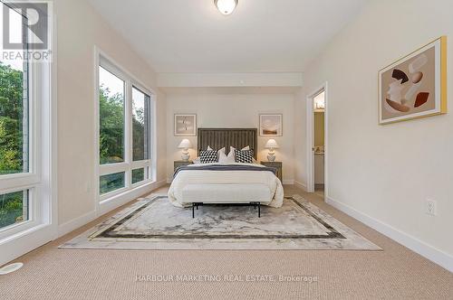 126 Credit Lane, Richmond Hill, ON - Indoor Photo Showing Bedroom