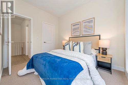 126 Credit Lane, Richmond Hill, ON - Indoor Photo Showing Bedroom