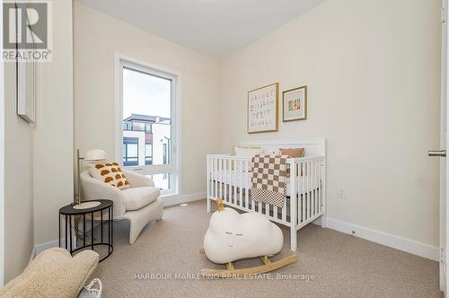 126 Credit Lane, Richmond Hill, ON - Indoor Photo Showing Bedroom