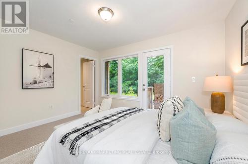 126 Credit Lane, Richmond Hill, ON - Indoor Photo Showing Bedroom