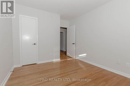 7094 Darcel Avenue, Mississauga, ON - Indoor Photo Showing Other Room