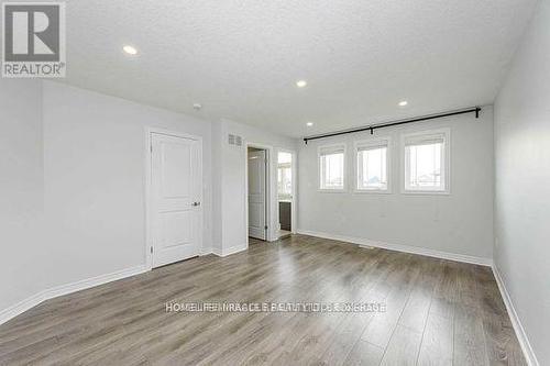 30 Cittadella Boulevard, Hamilton, ON - Indoor Photo Showing Other Room