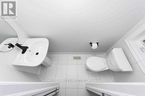 30 Cittadella Boulevard, Hamilton, ON - Indoor Photo Showing Bathroom