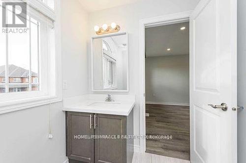 30 Cittadella Boulevard, Hamilton, ON - Indoor Photo Showing Bathroom