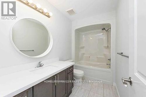 30 Cittadella Boulevard, Hamilton, ON - Indoor Photo Showing Bathroom