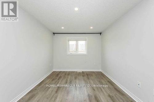 30 Cittadella Boulevard, Hamilton, ON - Indoor Photo Showing Other Room