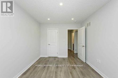 30 Cittadella Boulevard, Hamilton, ON - Indoor Photo Showing Other Room