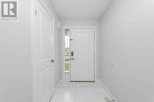 30 Cittadella Boulevard, Hamilton, ON - Indoor Photo Showing Other Room