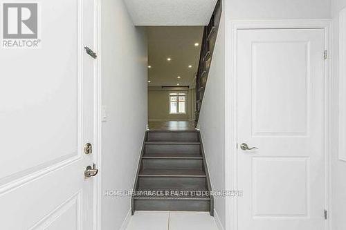 30 Cittadella Boulevard, Hamilton, ON - Indoor Photo Showing Other Room