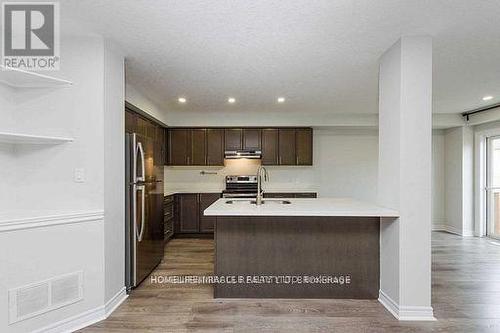 30 Cittadella Boulevard, Hamilton, ON - Indoor Photo Showing Kitchen