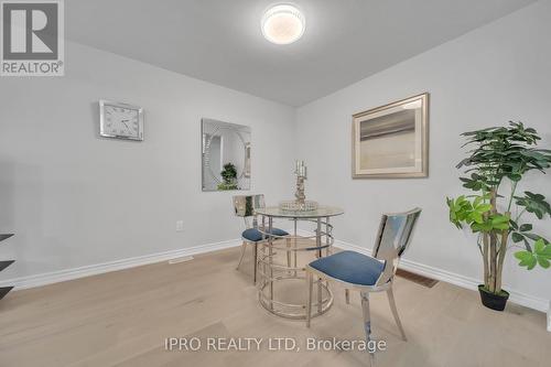 734 Eaglemount Crescent, Mississauga, ON - Indoor Photo Showing Dining Room