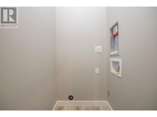 2508 Shuswap Avenue Unit# 9, Lumby, BC - Indoor Photo Showing Other Room