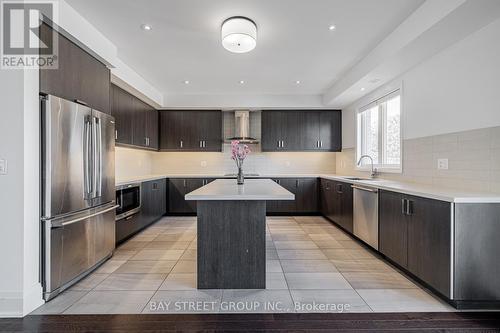 Th8 - 386 Highway 7 E, Richmond Hill, ON - Indoor Photo Showing Kitchen With Upgraded Kitchen