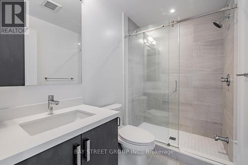 Th8 - 386 Highway 7 E, Richmond Hill, ON - Indoor Photo Showing Bathroom