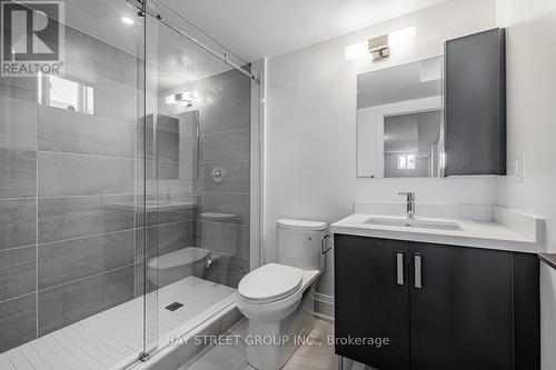 Th8 - 386 Highway 7 E, Richmond Hill, ON - Indoor Photo Showing Bathroom