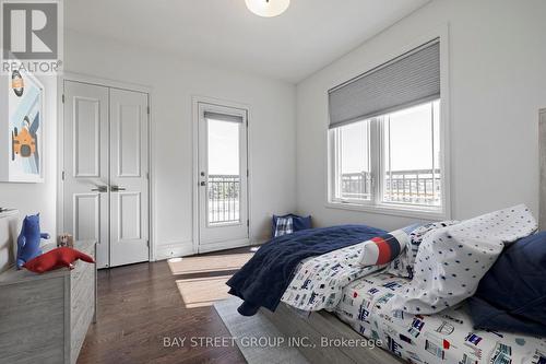 Th8 - 386 Highway 7 E, Richmond Hill, ON - Indoor Photo Showing Bedroom