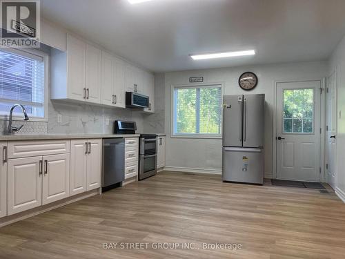 7258 9Th Line, New Tecumseth, ON - Indoor Photo Showing Kitchen