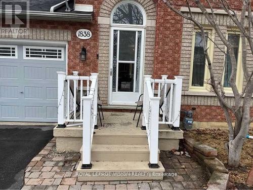 1838 Woodgate Court, Oshawa, ON - Outdoor