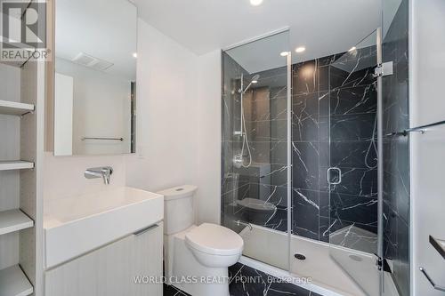 1407 - 370 Martha St Street, Burlington, ON - Indoor Photo Showing Bathroom