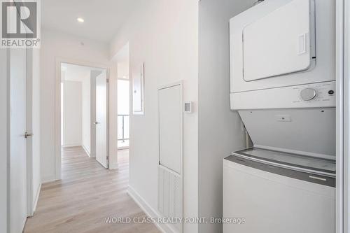 1407 - 370 Martha St Street, Burlington, ON - Indoor Photo Showing Laundry Room