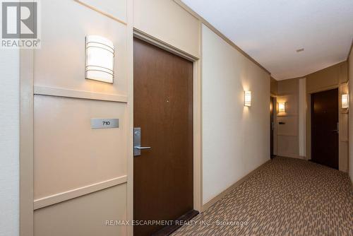 710 - 1055 Southdown Road, Mississauga, ON - Indoor Photo Showing Other Room