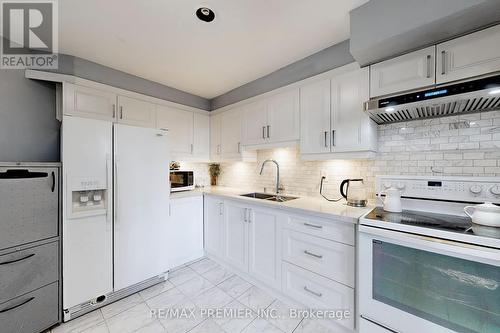 Ph11 - 60 Pavane  Linkway, Toronto, ON - Indoor Photo Showing Kitchen With Double Sink