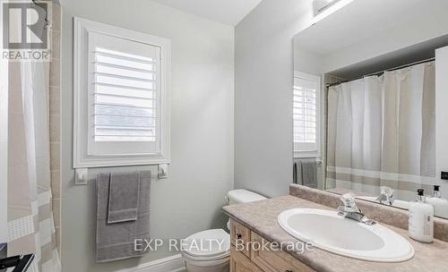 2284 Foxhole Circle, Oakville, ON - Indoor Photo Showing Bathroom