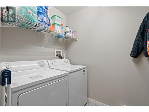 345 Mills Road Unit# 305, Kelowna, BC - Indoor Photo Showing Laundry Room