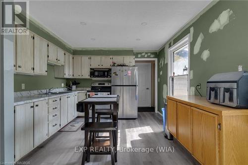 58 Albert Street, Ashfield-Colborne-Wawanosh, ON - Indoor Photo Showing Kitchen