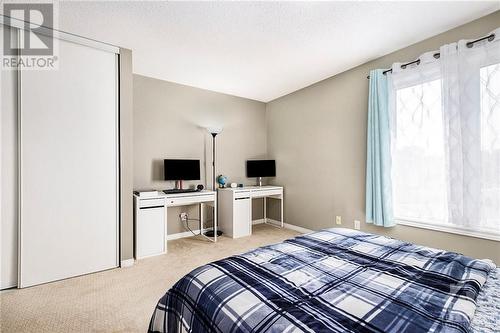 1672 Locksley Lane, Ottawa, ON - Indoor Photo Showing Bedroom