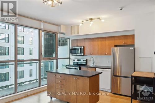 904 - 179 George Street, Ottawa, ON - Indoor Photo Showing Kitchen