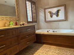 Ensuite bathroom - 