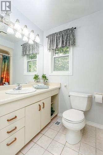 67 Farmington Avenue, Aylmer (Ay), ON - Indoor Photo Showing Bathroom