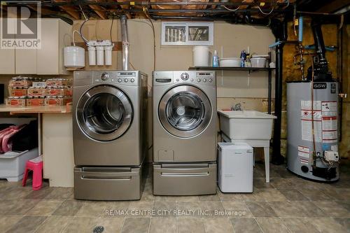 67 Farmington Avenue, Aylmer (Ay), ON - Indoor Photo Showing Laundry Room