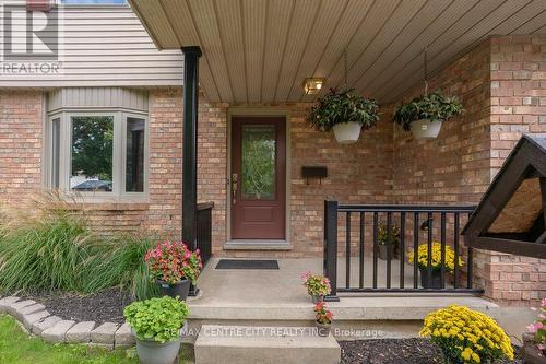 67 Farmington Avenue, Aylmer (Ay), ON - Outdoor With Deck Patio Veranda