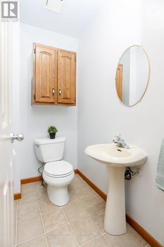 67 Farmington Avenue, Aylmer (Ay), ON - Indoor Photo Showing Laundry Room