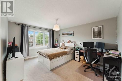 4220 Kelly Farm Drive, Ottawa, ON - Indoor Photo Showing Bedroom