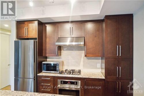 506 - 131 Holland Avenue, Ottawa, ON - Indoor Photo Showing Kitchen