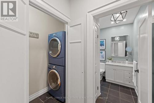 183 Lawrence Avenue E, Toronto, ON - Indoor Photo Showing Laundry Room