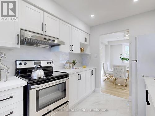 83 Glen Springs Drive, Toronto, ON - Indoor Photo Showing Kitchen