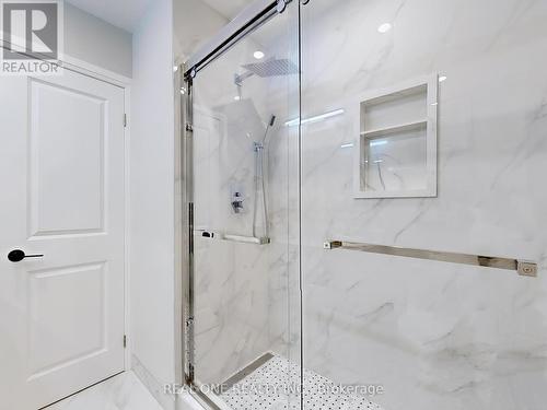 83 Glen Springs Drive, Toronto, ON - Indoor Photo Showing Bathroom