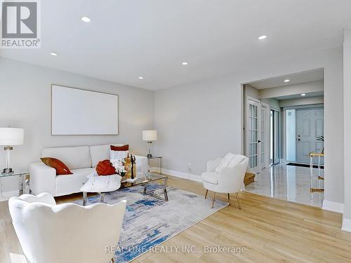 83 Glen Springs Drive, Toronto, ON - Indoor Photo Showing Living Room