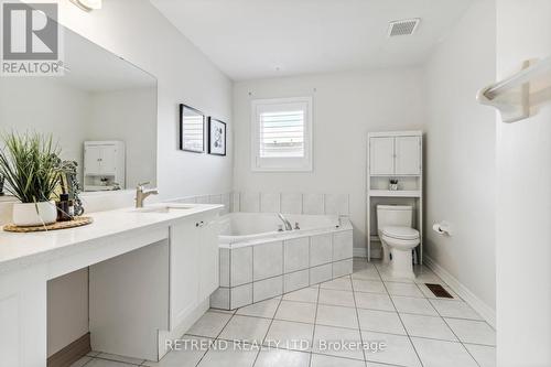 48 Catalina Crescent, Richmond Hill, ON - Indoor Photo Showing Bathroom