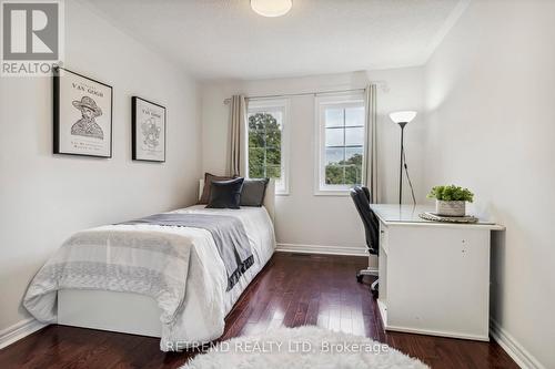 48 Catalina Crescent, Richmond Hill, ON - Indoor Photo Showing Bedroom