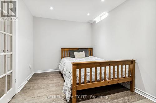 48 Catalina Crescent, Richmond Hill, ON - Indoor Photo Showing Bedroom