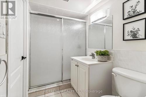 48 Catalina Crescent, Richmond Hill, ON - Indoor Photo Showing Bathroom