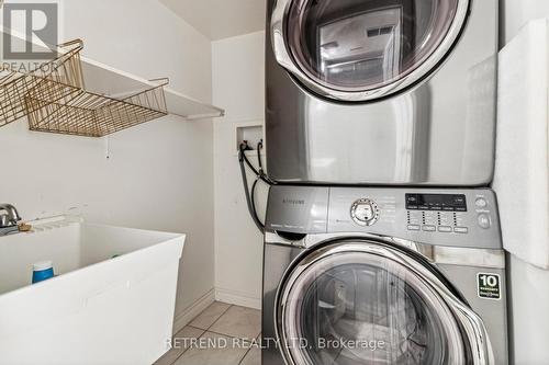 48 Catalina Crescent, Richmond Hill, ON - Indoor Photo Showing Laundry Room