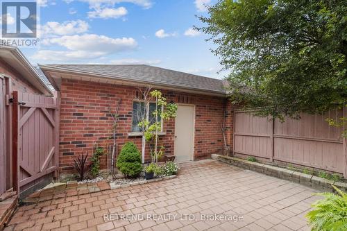 48 Catalina Crescent, Richmond Hill, ON - Outdoor