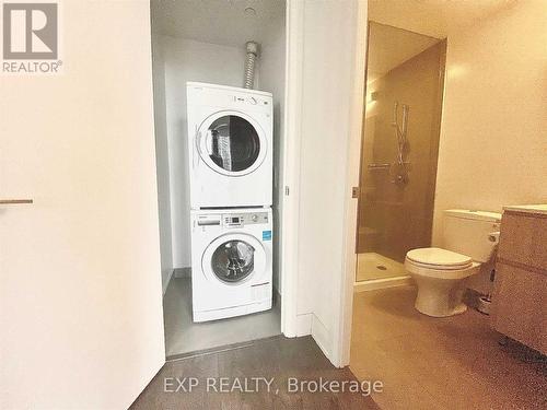 1601 - 36 Park Lawn Road W, Toronto, ON - Indoor Photo Showing Laundry Room